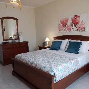  Apartment Lorenzo Guest With Free Private Parking-- Cantieri Culturali